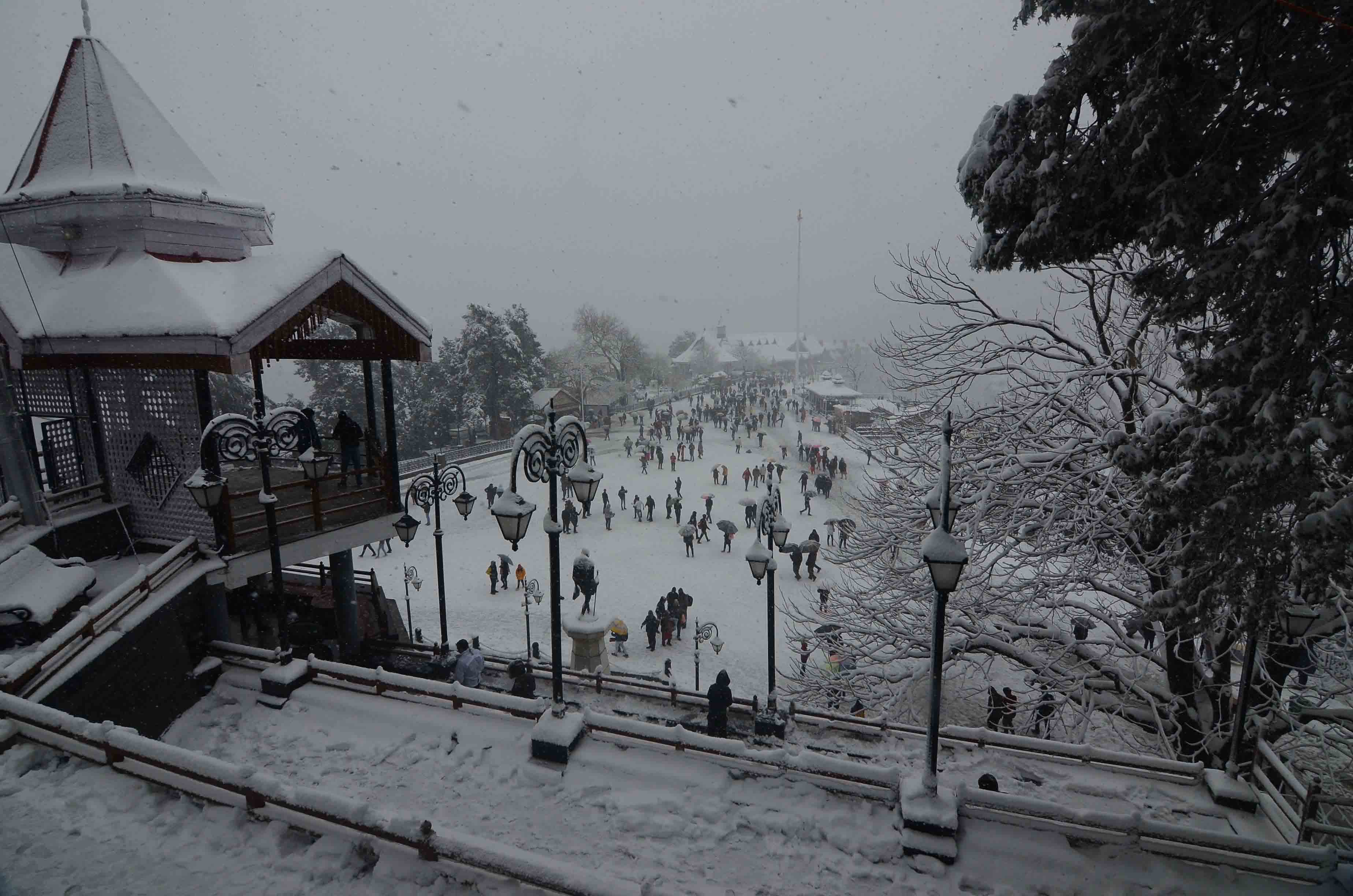 SNOW IN THE AIR IN SHIMLA