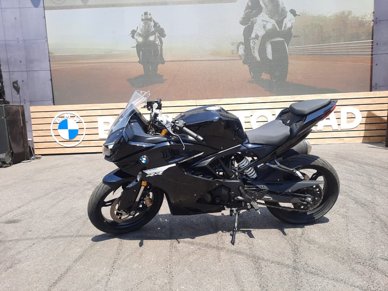 BMW G 310 RR: Mileage