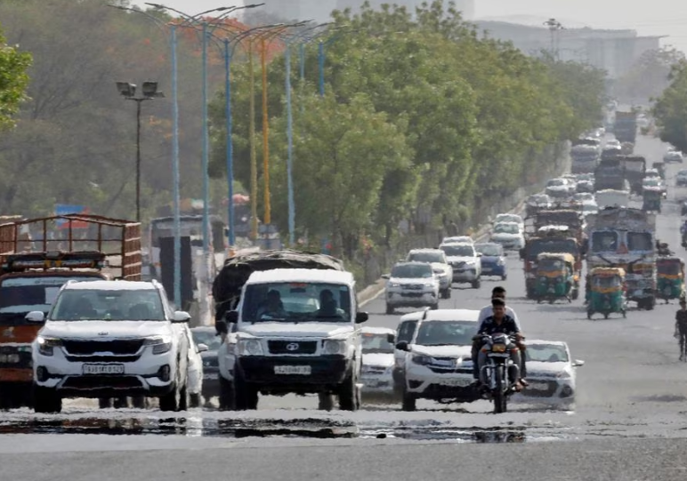 Weather Update: Light rain predicted in Delhi, Heatwave likely over Odisha  