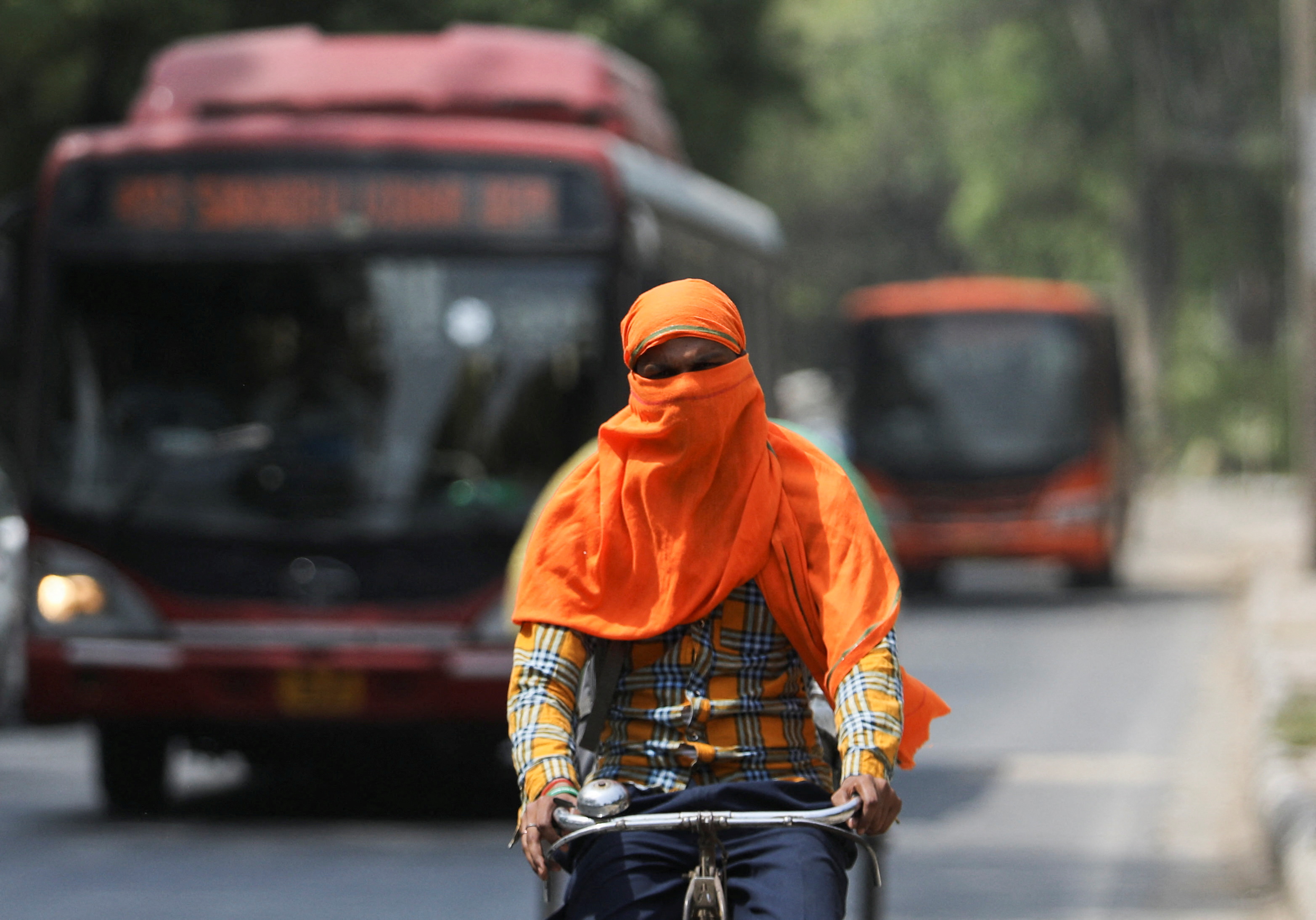 Weather Update: Delhi swelters in scorching heat as mercury soars above 43 degrees