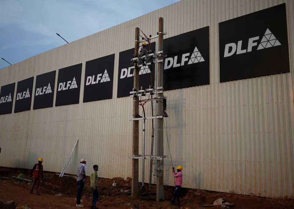 DLF scales a series of 52-week highs; should you wait before picking for long term?