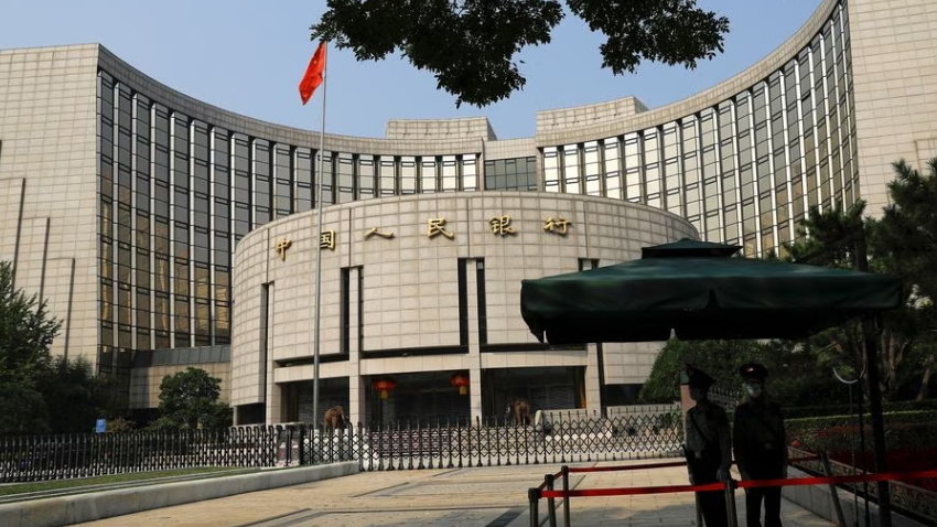 China cuts short-term borrowing costs to support recovery