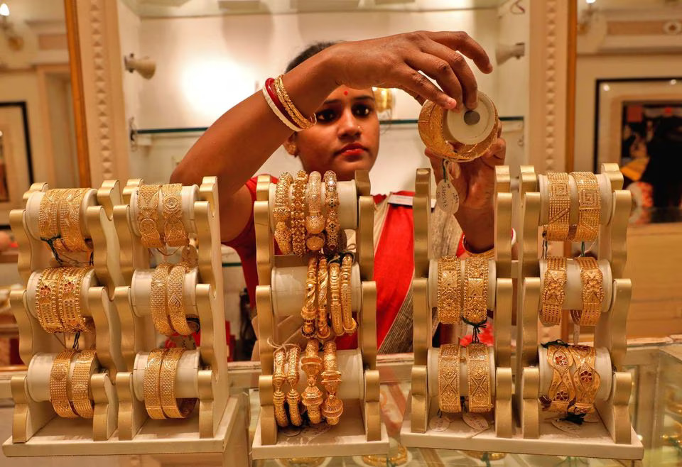 Gold and Silver price today (June 22, 2023): Precious metals trade in red — check out city wise prices in Mumbai, Delhi and other cities 