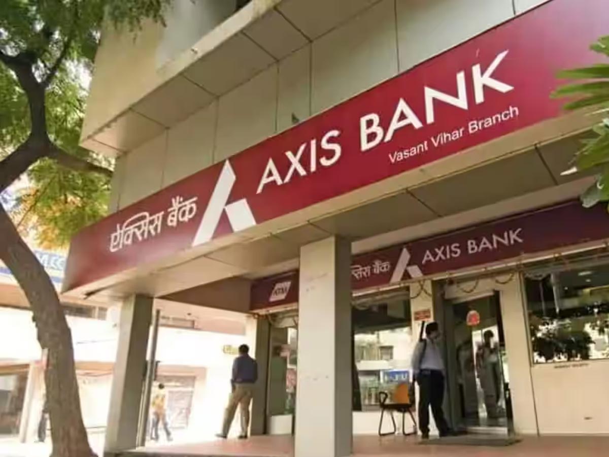 Credit Card: Axis Bank changes rules for its popular Magnus credit card, know more about it