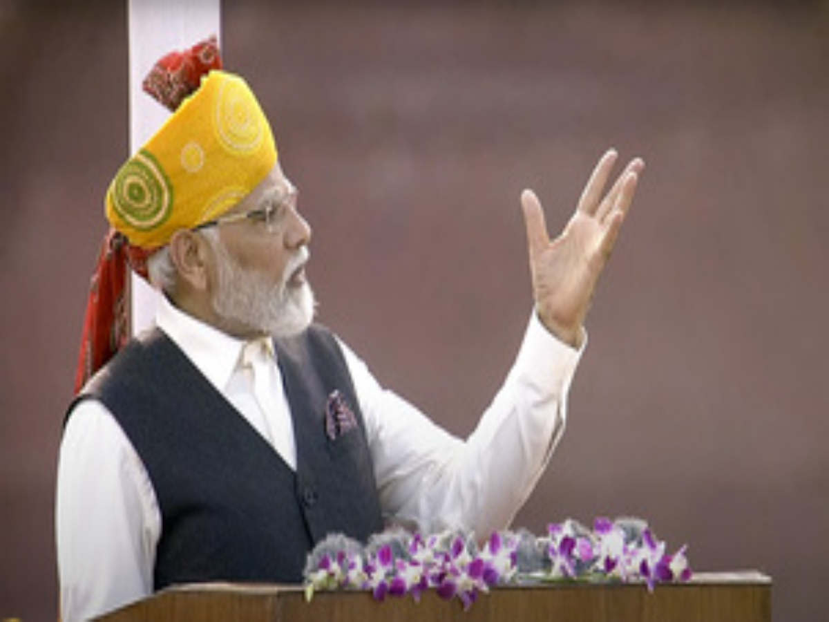 PM Modi praises SC for delivering judgments in regional languages