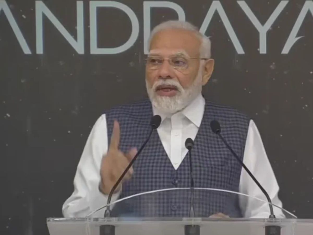 PM Modi meets ISRO scientists in Bengaluru, says every individual who believes in science celebrating Chandrayaan-3 mission success