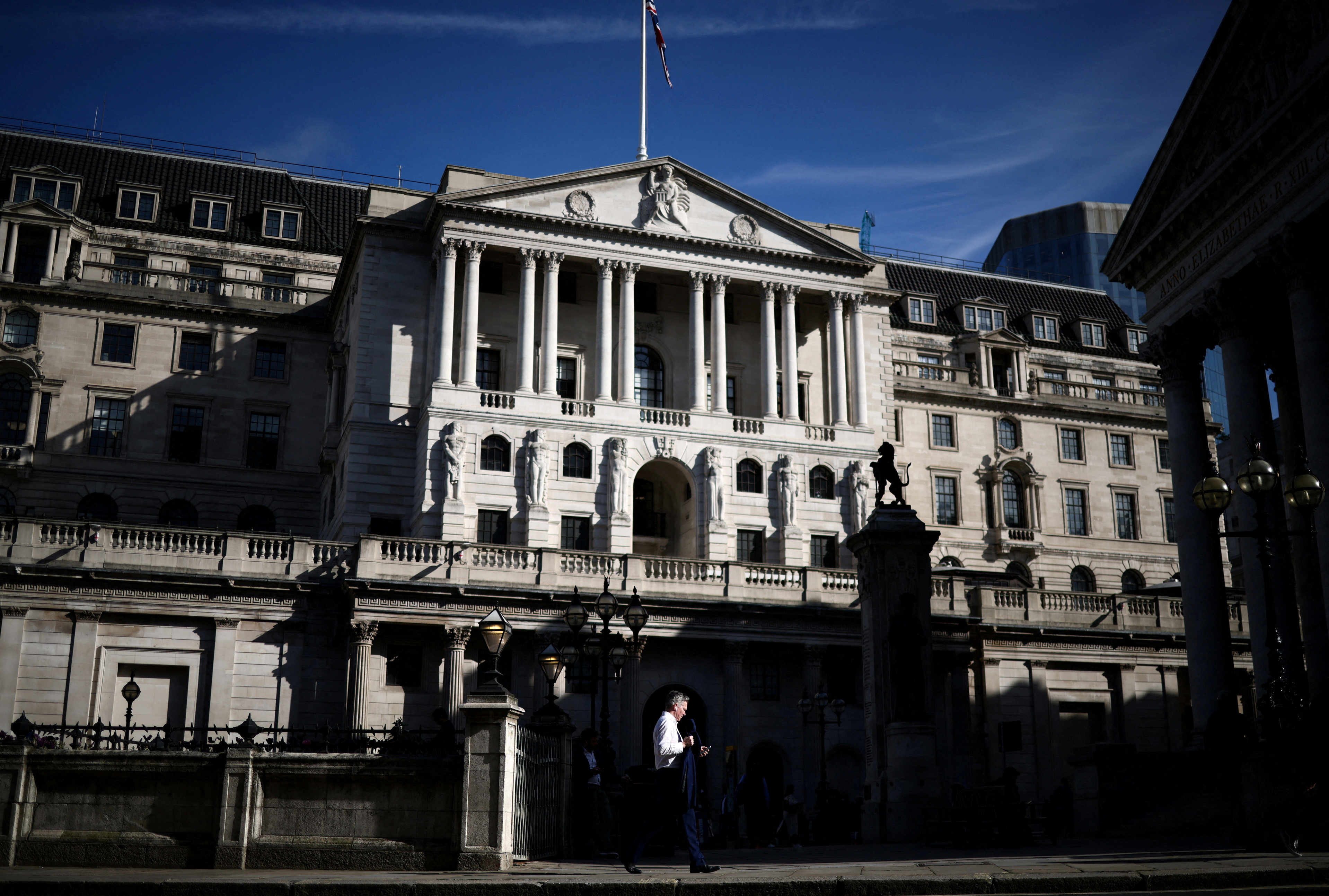 Bank of England joins US Fed in avoiding another interest rate hike after inflation declines 