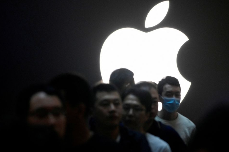 Apple enforces new check on apps in China as Beijing tightens oversight