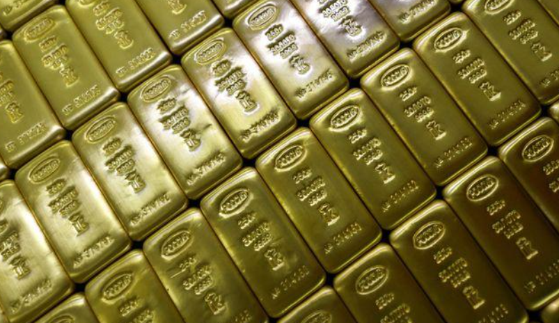 Gold futures rise Rs 152 to Rs 60,978 per 10 grams