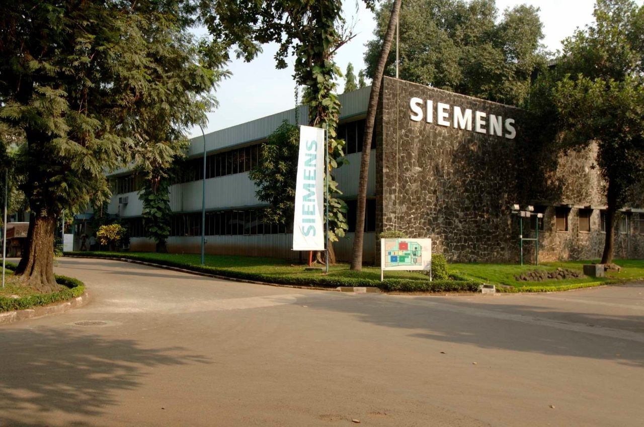 Siemens Q4 revenue grows 24%, board announces Rs 10/share dividend; should you buy, sell or hold shares?