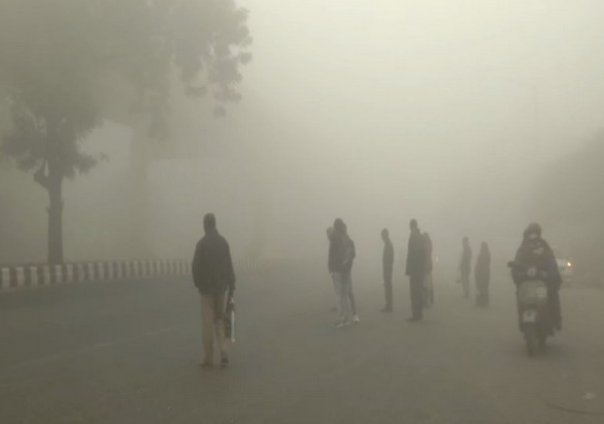 Delhi's minimum temperature at 10 degrees Celsius, dense fog likely from Monday 