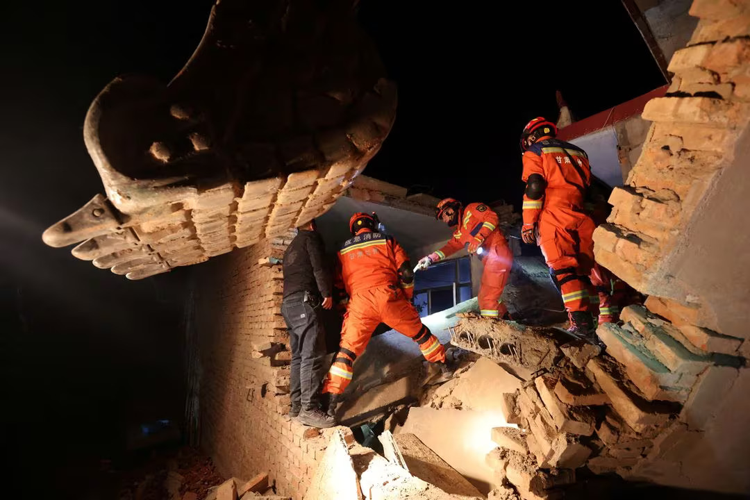 Magnitude-6.2 quake kills 118 in northwestern China's Gansu, Qinghai provinces