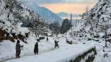 Snowfall And Cold Wave In Kashmir | Cold Wave Tightens Grip In Kashmir