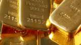 Want to buy gold but don't know when? Experts suggest this strategy