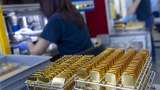 Gold struggles for momentum as traders await US inflation data