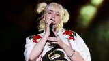 Billie Eilish flies in economy on commercial airline, gets praised