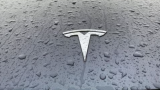 Tesla urges US to adopt much tougher fuel efficiency rules